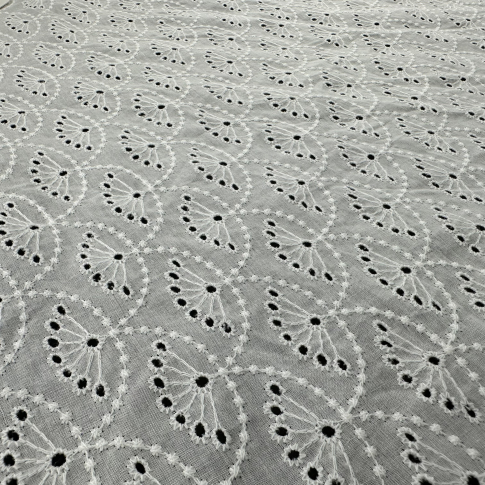 Newest Fashion Design Low Price America White Cotton Fabric with Embroidery For Woman