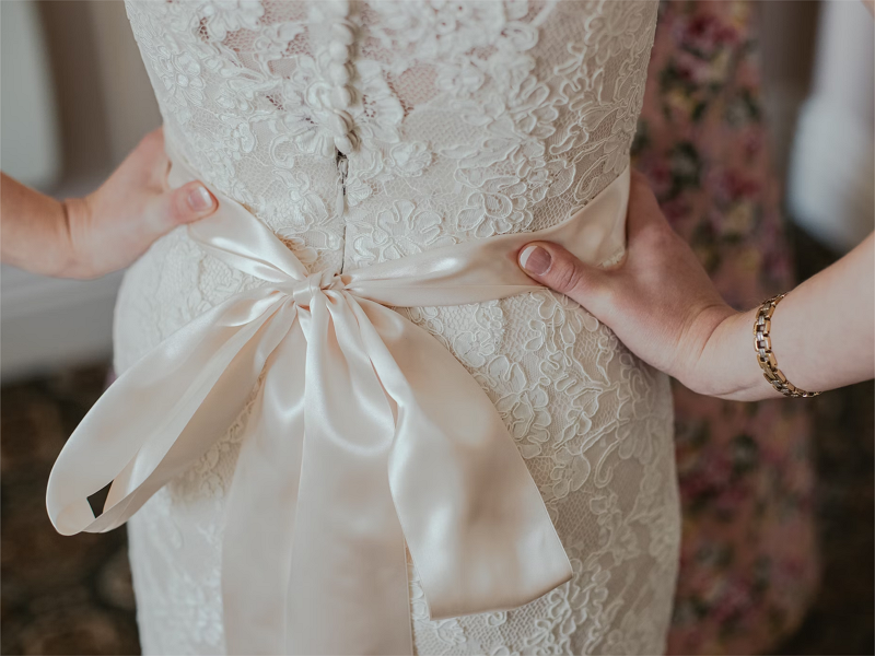 What Fiber Materials Are Commonly Used For Bridal Lace Fabrics?