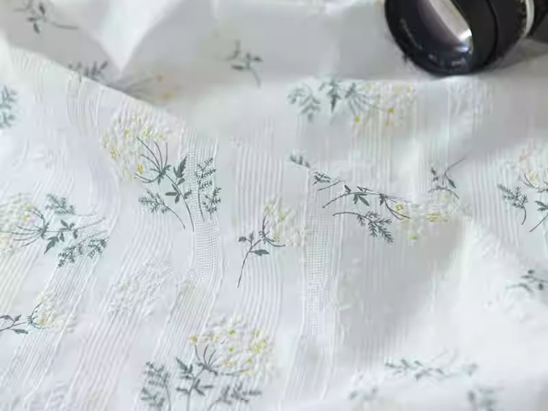 Why Are Daily Embroidered Fabrics Widely Used In Application Scenarios?