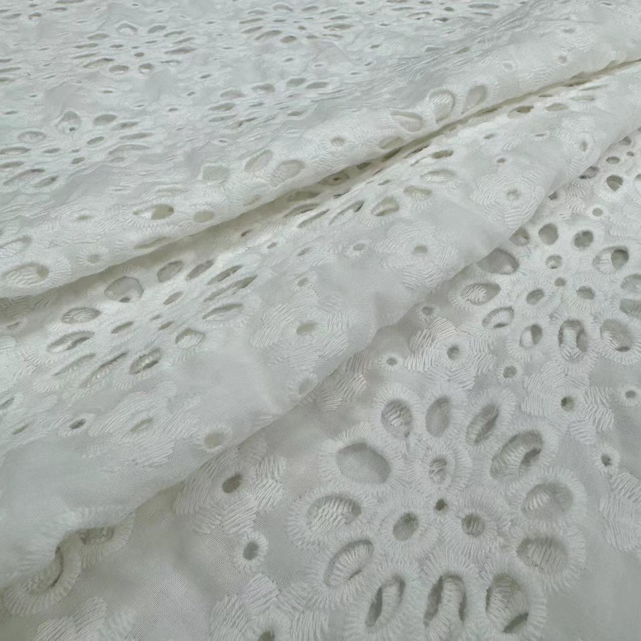 HDX-225 Machine Eyelet Embroidery Cotton fabric