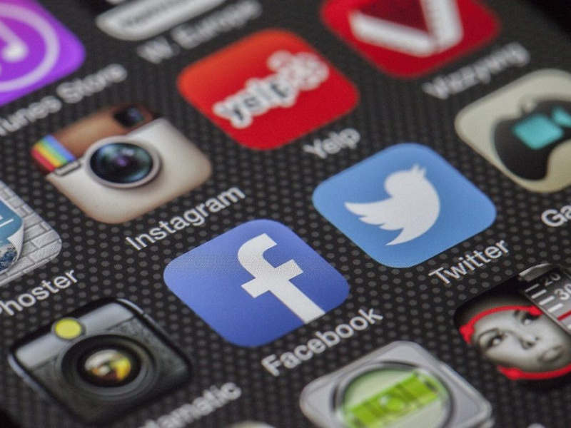 Social Media and Promotional Fabrics2