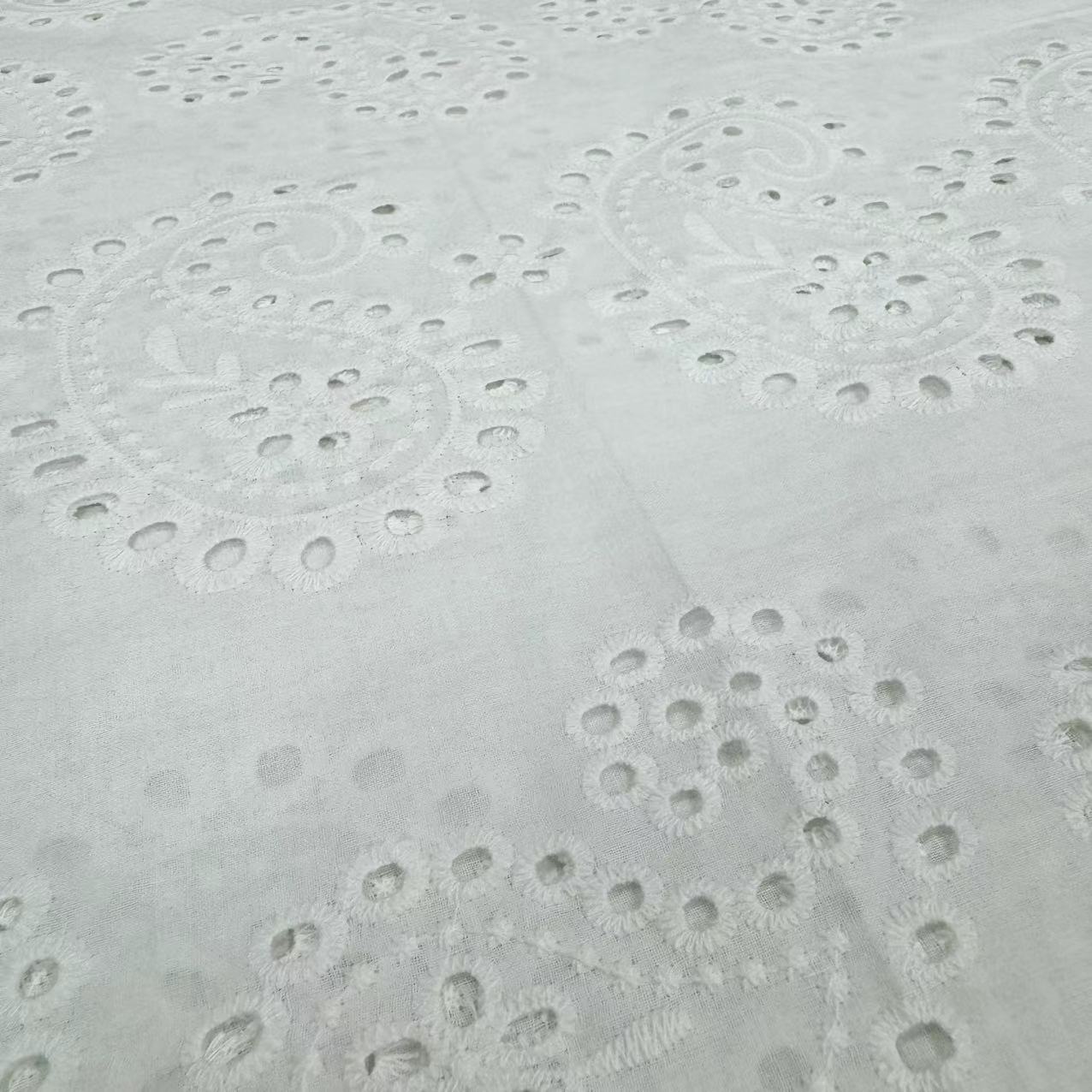 HDX-229 Machine Eyelet Embroidery Cotton fabric