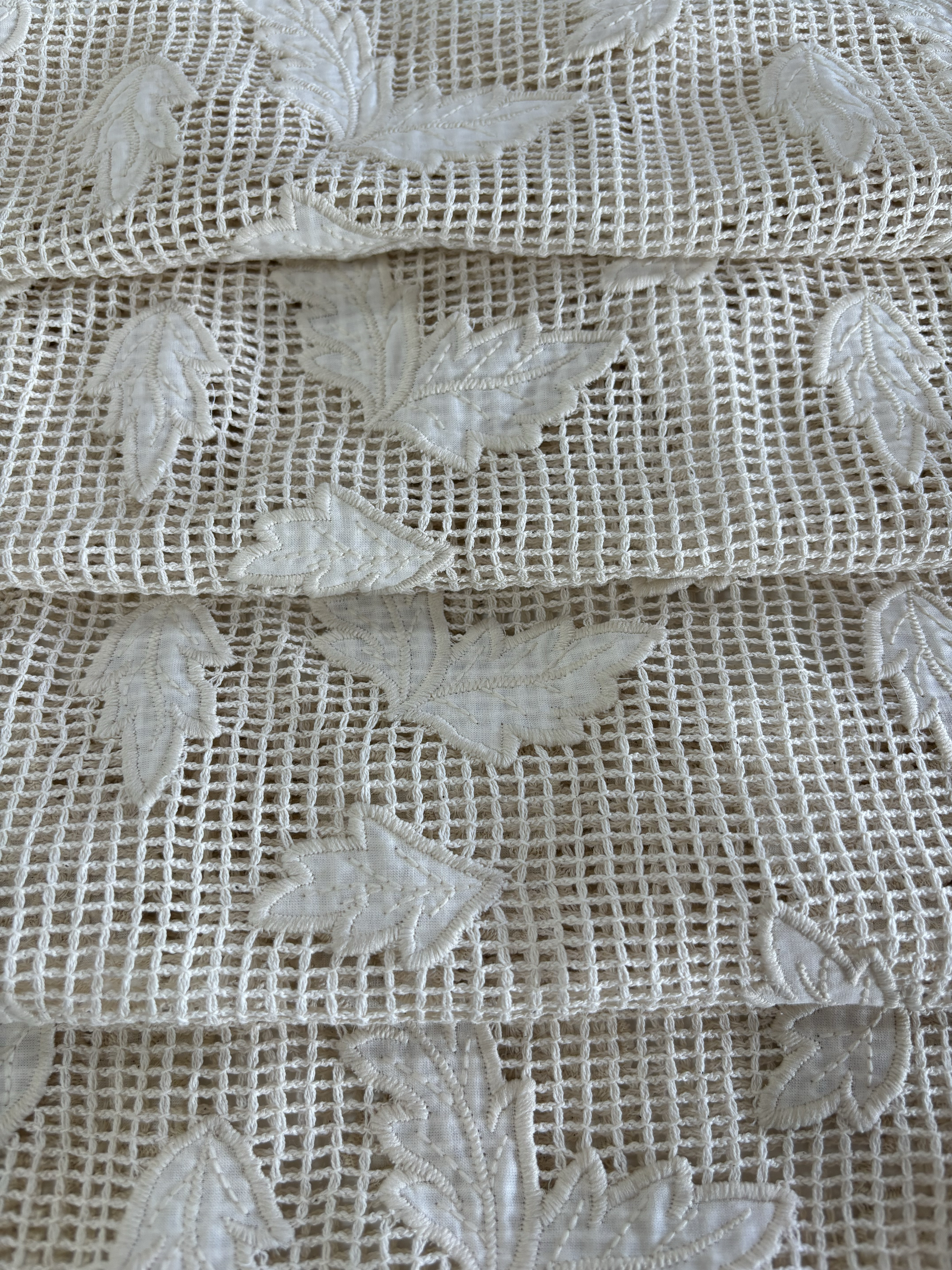 HDX-24099 Tulle ground Embroidery Fabric Wholesale